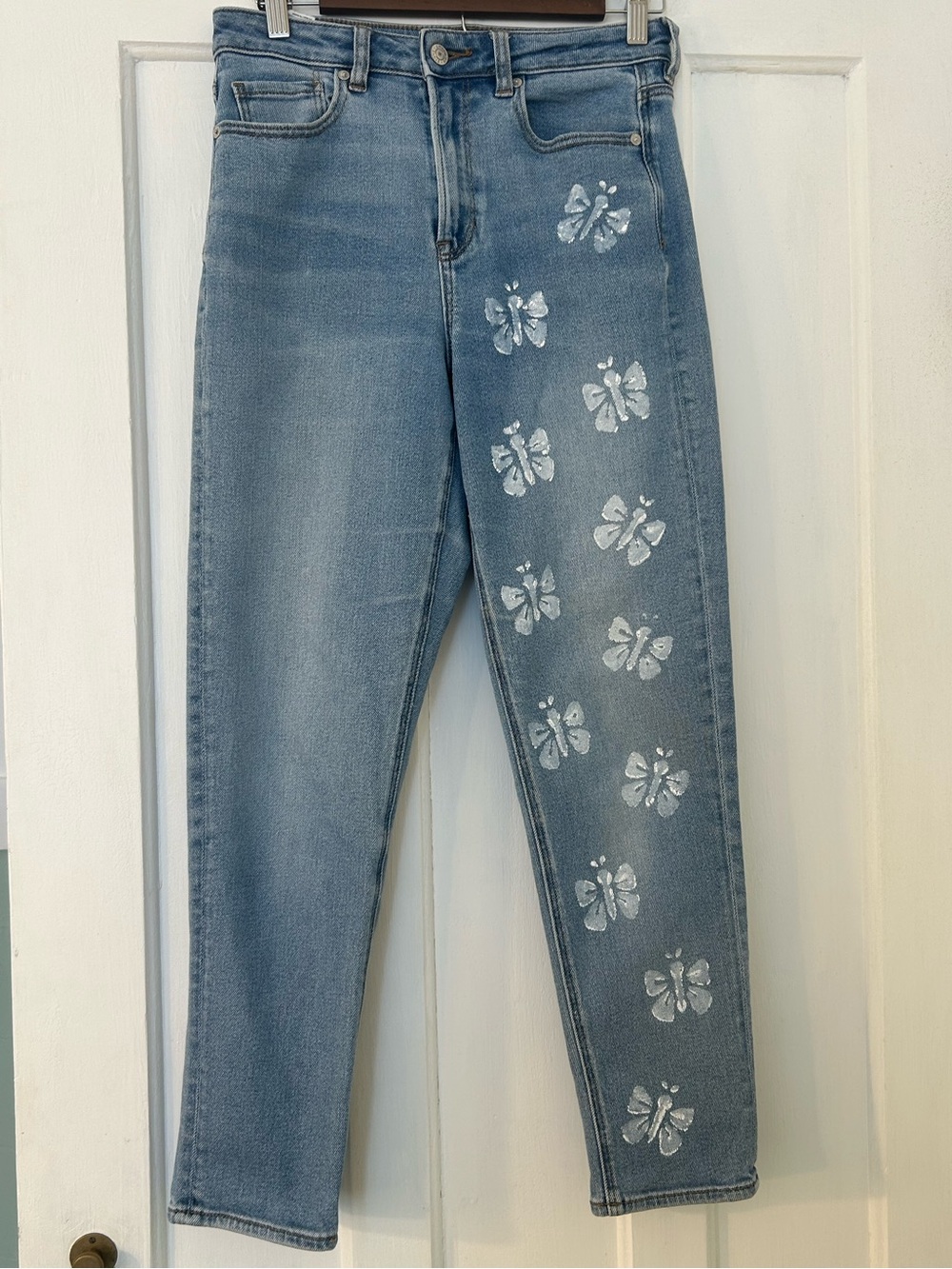 American Eagle Floral Butterfly Print Straight Leg Jeans Size 4 Regular